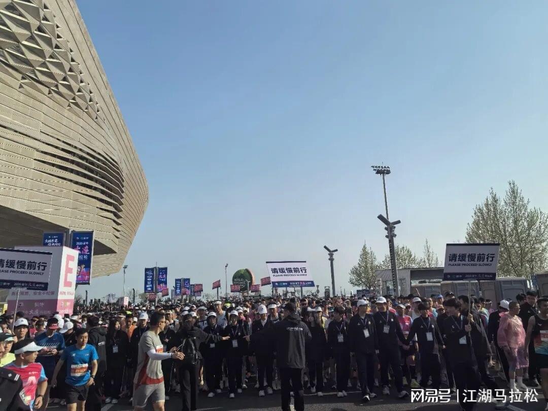 戈登：在加盟巴萨前，我上了六节西语课