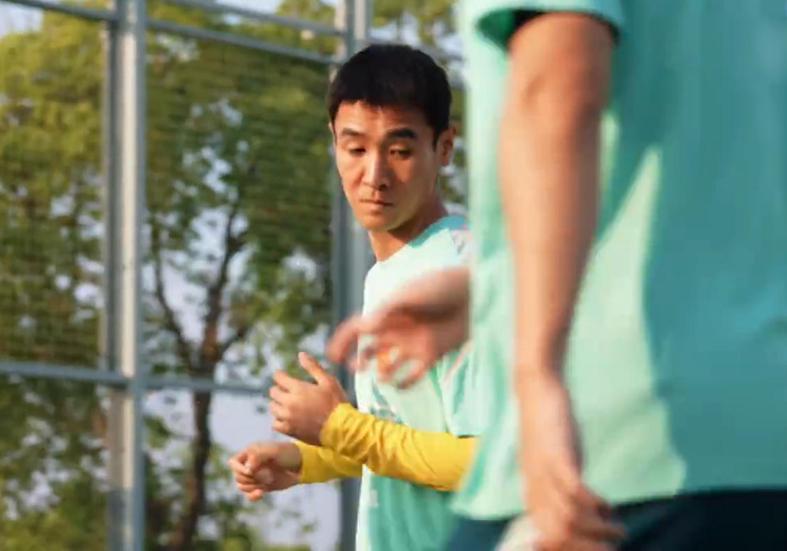 25岁还捡垃圾！佛得角门神一战成名，赛后哭了：妈妈因签证没能来